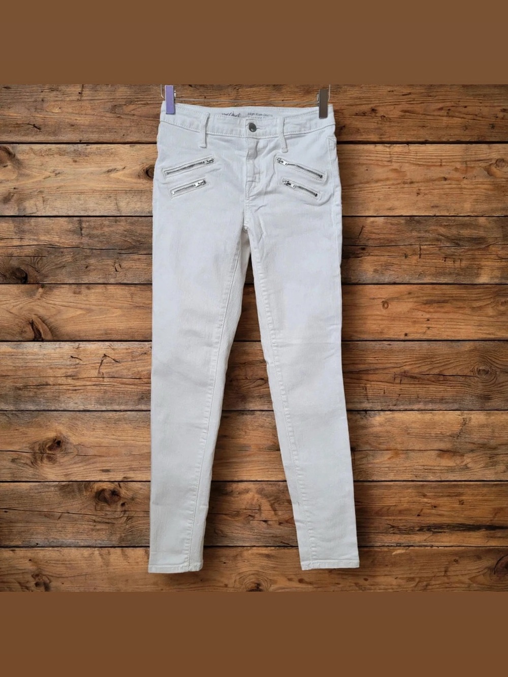 Slim White Skinny Pants with Zip Pocket Detail